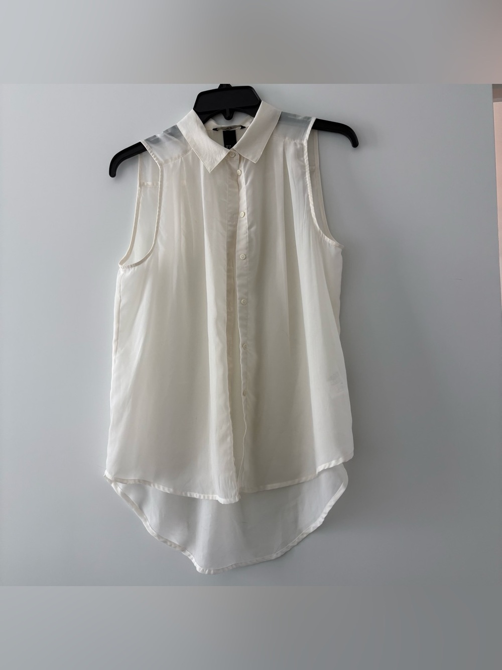 H&M Sleeveless Sheer Button-Front Collared Blouse - White